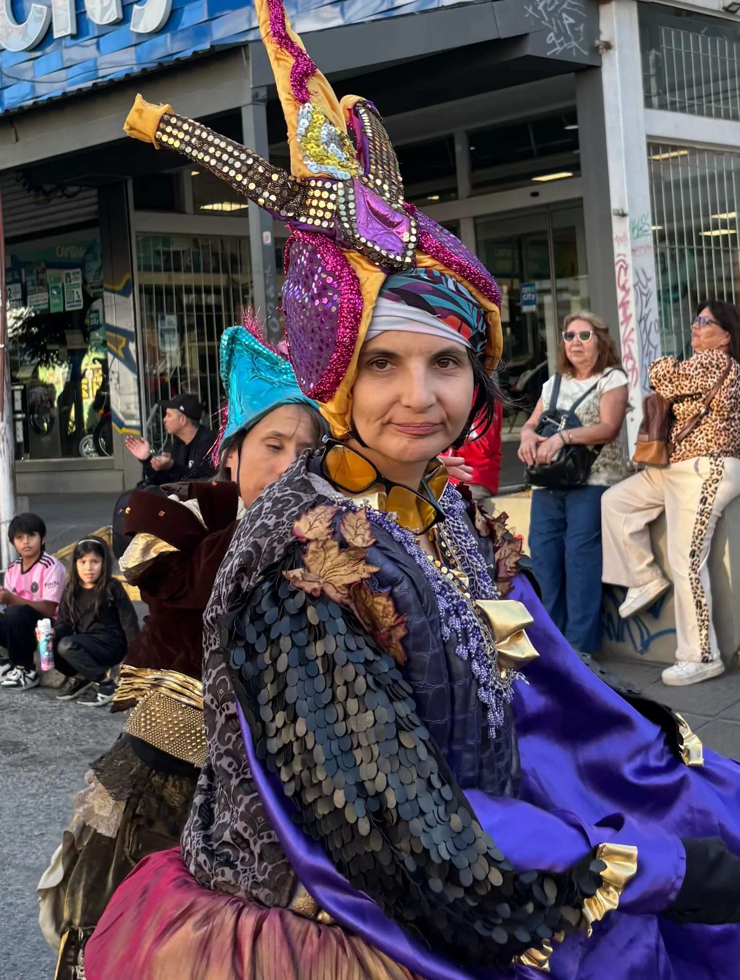 Participantes del carnaval artístico inclusivo de Cre Arte