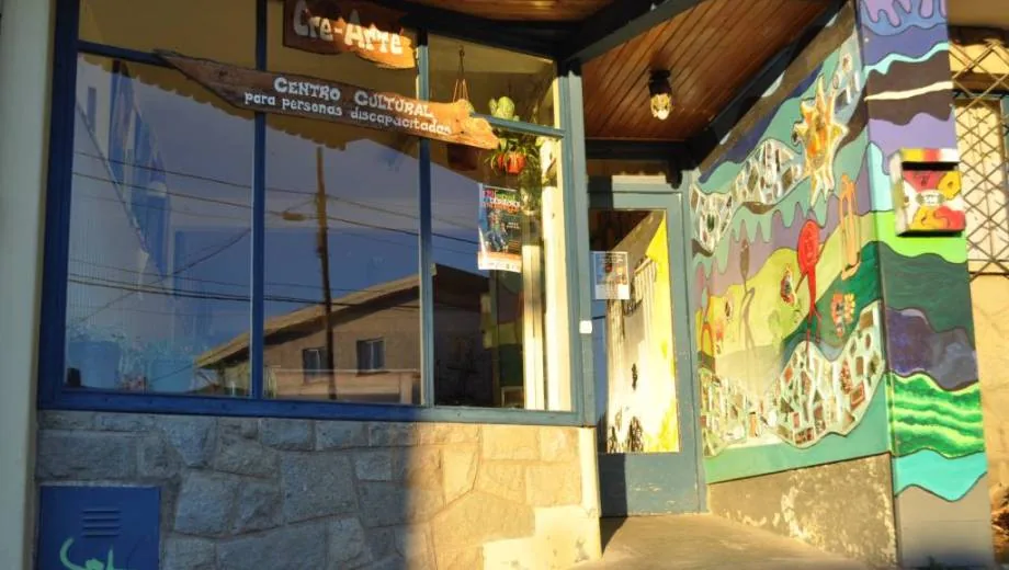 Fachada de la sede de Cre Arte